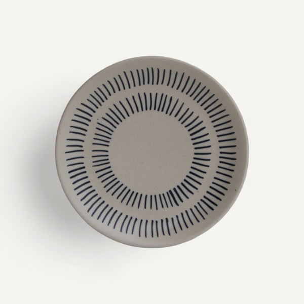 Midnight Contrast: Stripe & Serve Quarter Plate